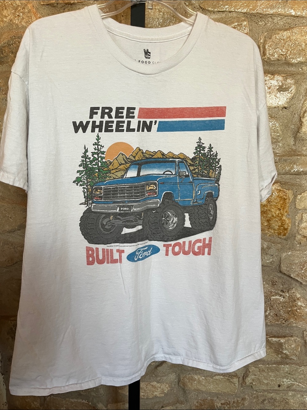 Ford White Cream Short-Sleeve Tee with Blue Truck and Red Accents